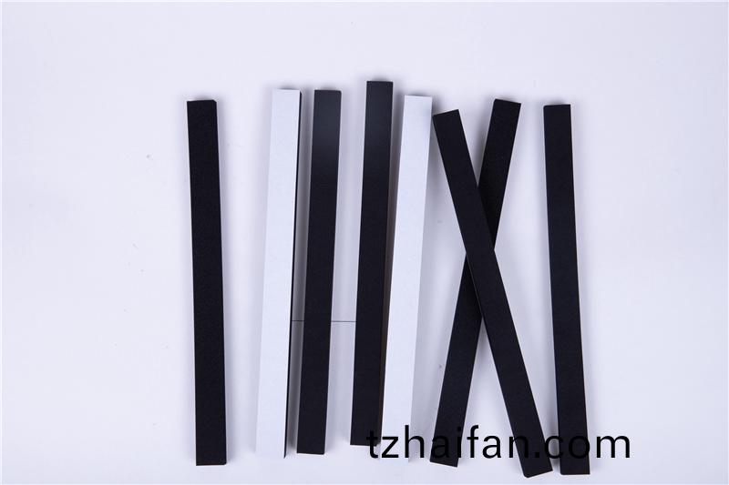 CR減震(zhen)保溫(wen)條(tiao)